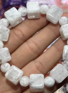 NO.5778天然雪花幽灵方糖手链11.8mm48.3g