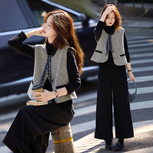 套装女2026超火穿搭一整套春季马甲打底衫长袖T恤休闲长裤三件套