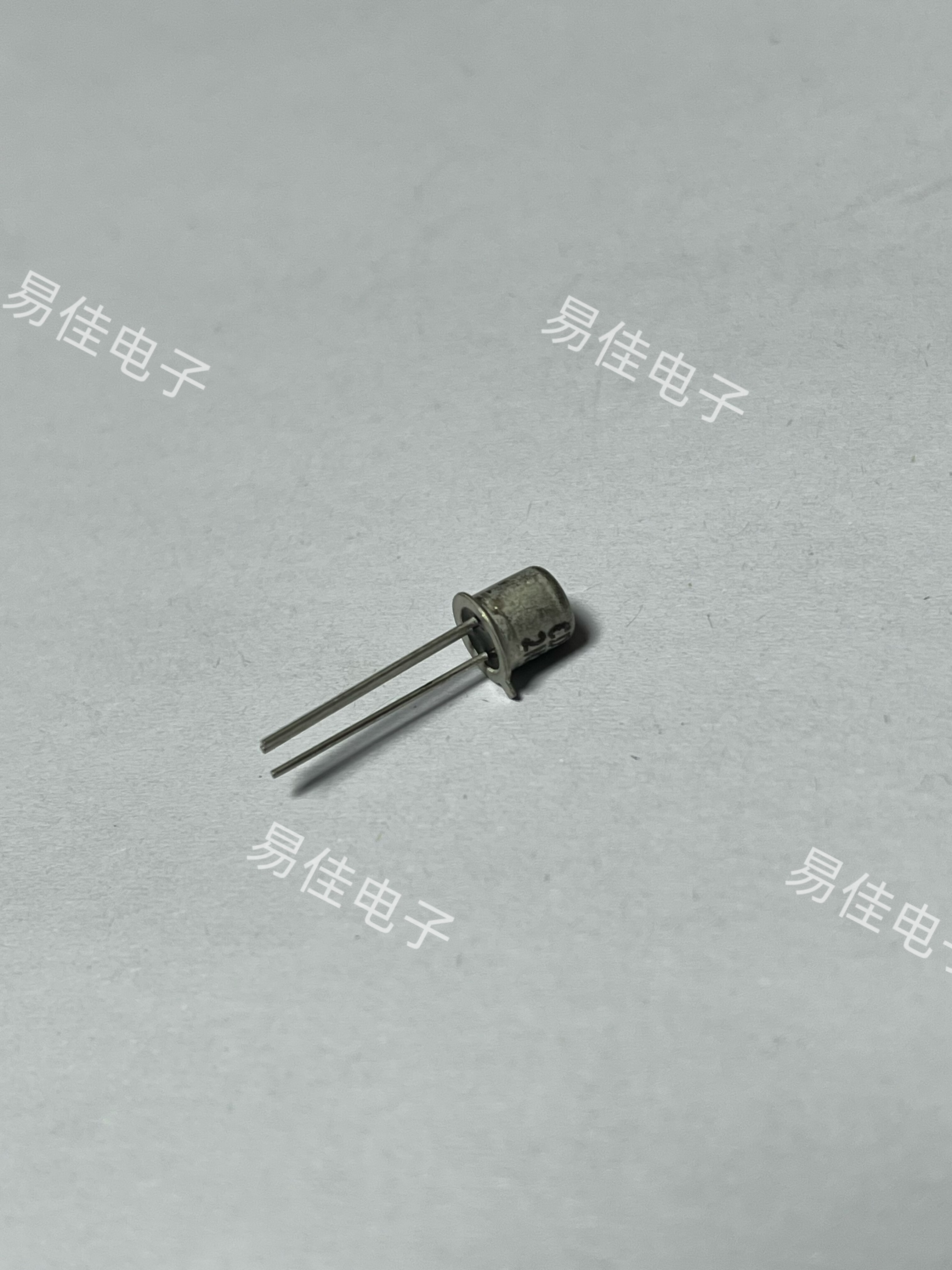 三极管(BJT) 2N2222A   TO-18 CDIL