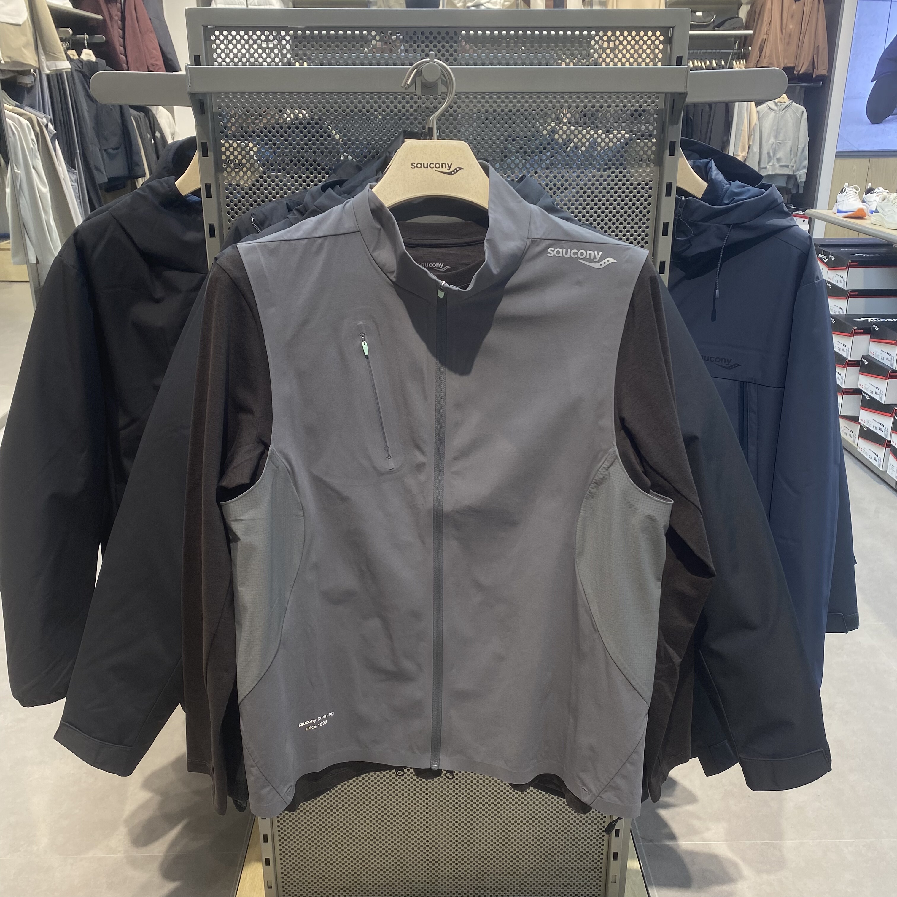 Saucony索康尼自在出型系列男士轻薄运动休闲百搭马甲SA2259VTO2T