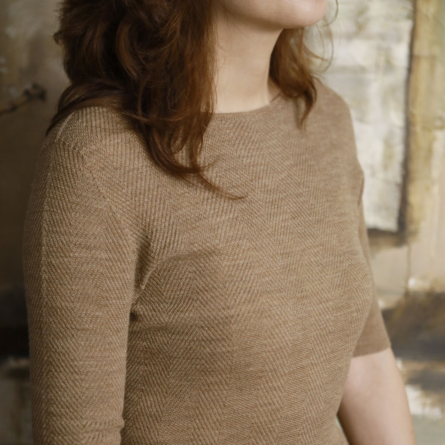 女士高弹针织人字纹羊毛套头衫