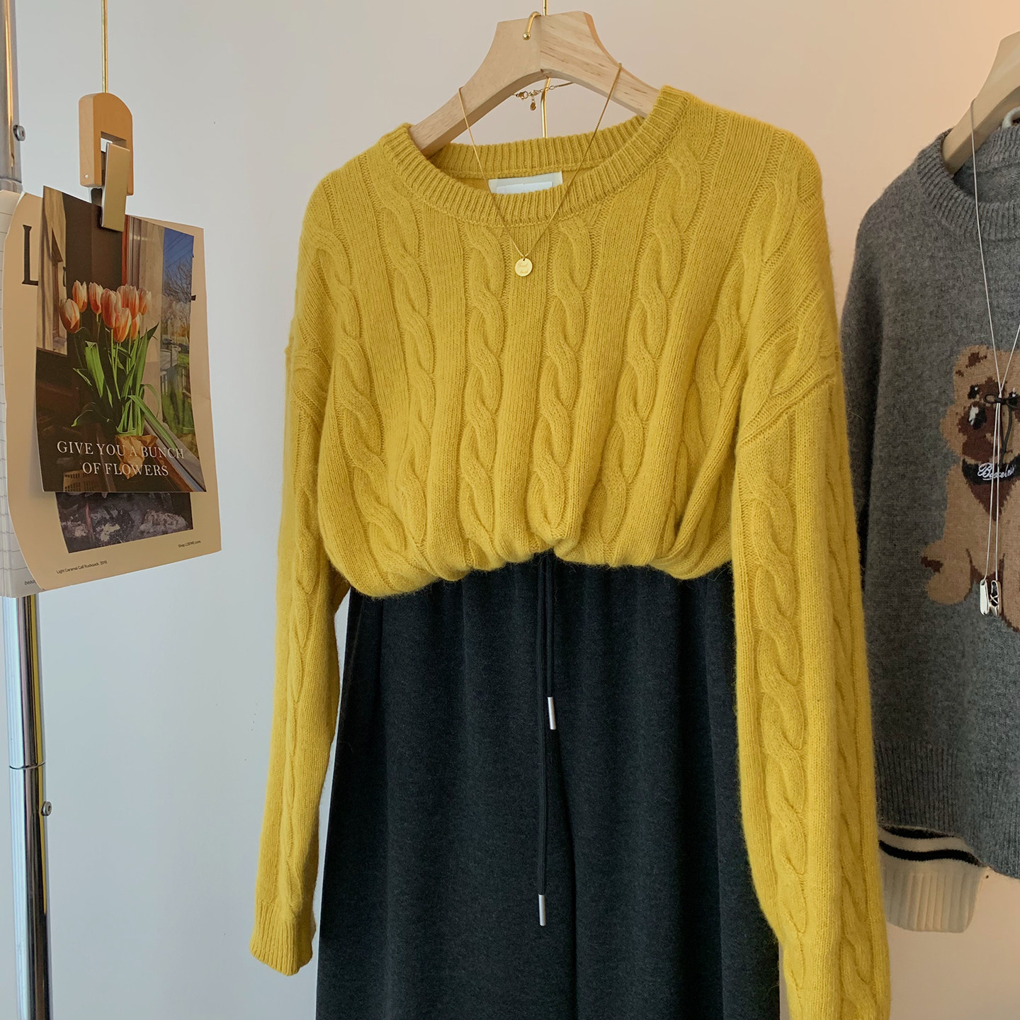 姜黄色复古麻花套头羊毛针织衫女上衣秋冬2025新款短款休闲毛衣女