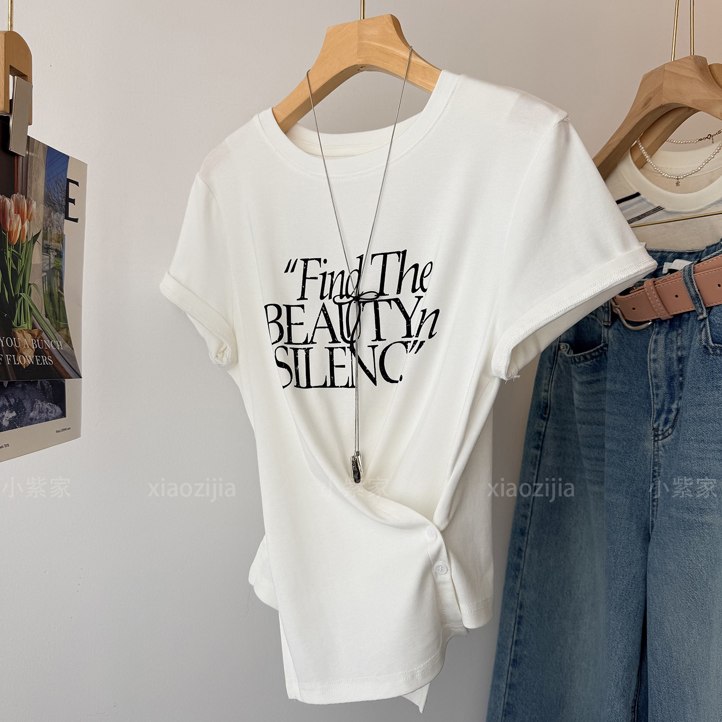 白色简约字母时尚洋气打结收腰短袖t恤衫女夏季2026新款打底上衣