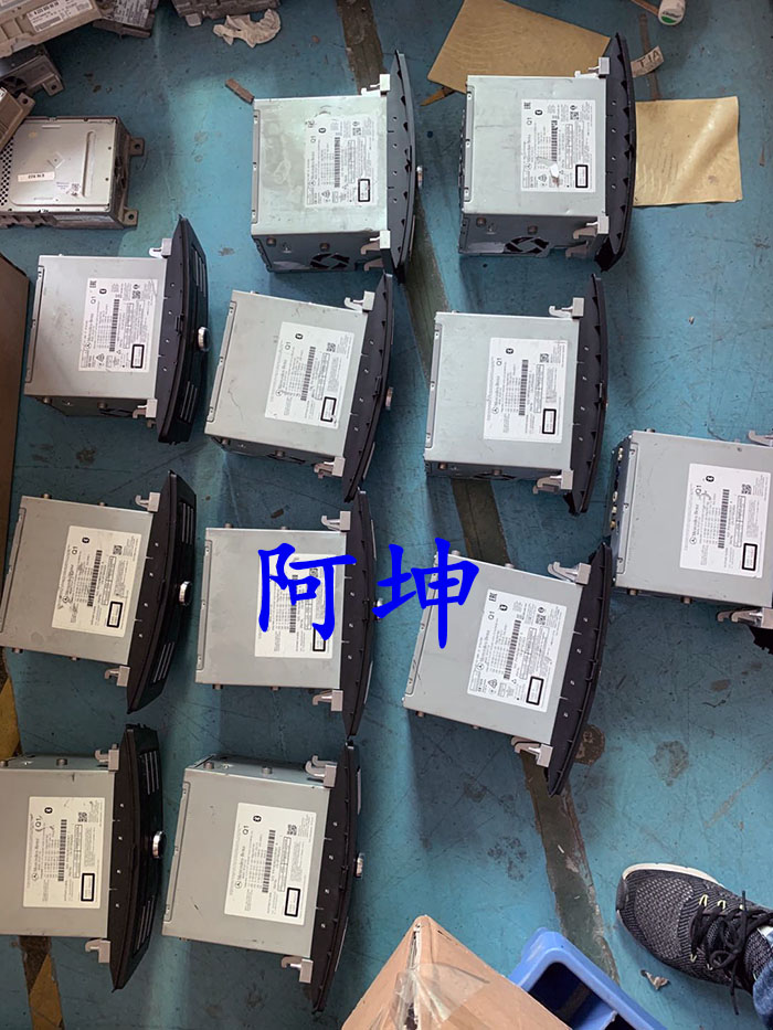 适用于奔驰老款A B E GLA GLK ML GL GLE原厂Carplay无损升级方案