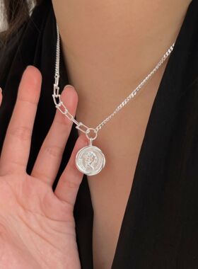 持恒S925纯银女王圆牌拼接项链女2026年春夏新款百搭高级感毛衣链