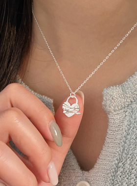 持恒S925纯银轻奢小众蝴蝶结爱心项链女韩国简约百搭高级感锁骨链