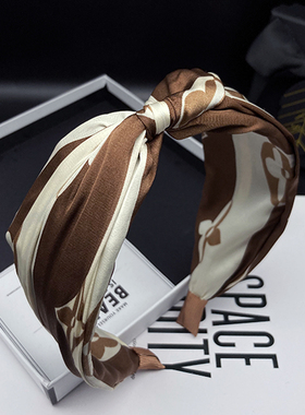 发箍女2022年网红新款韩国高级感复古四叶草压发宽边头箍发捆发卡