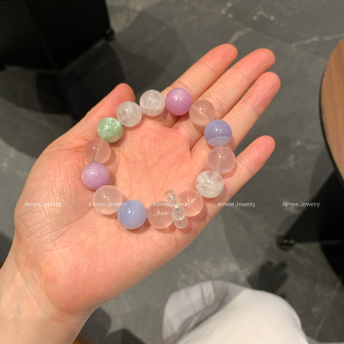 一款温柔又疗愈的天然水晶手串