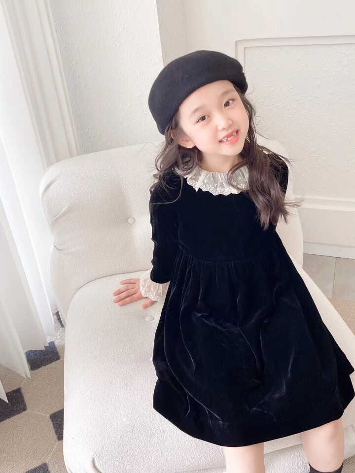 长袖春秋女童丝绒蕾丝翻领小黑裙