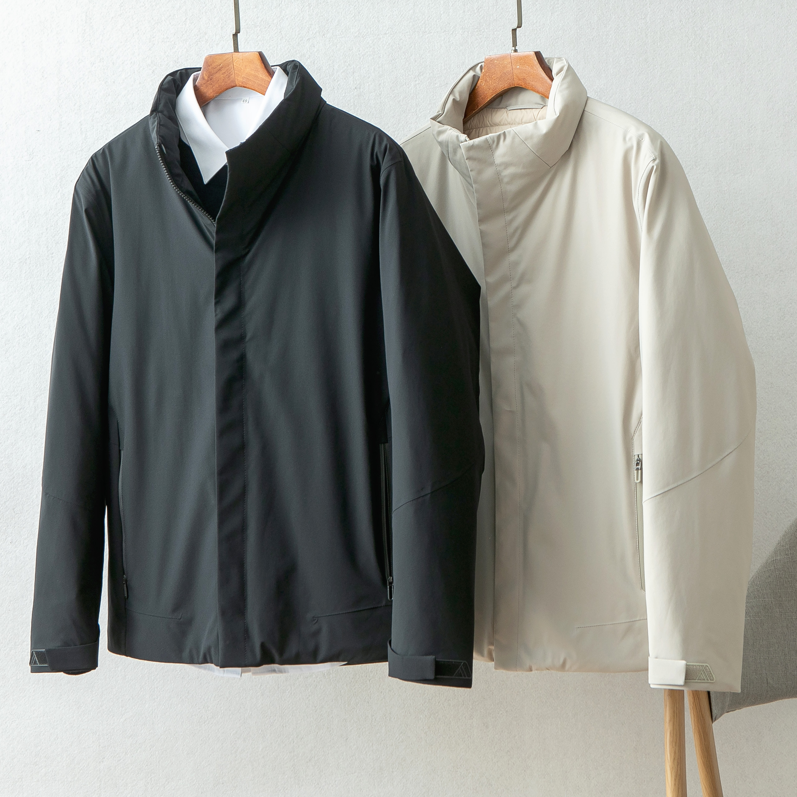 轻如无物 上身即暖！85%鹅绒防水简约商务休闲立领羽绒服男251079