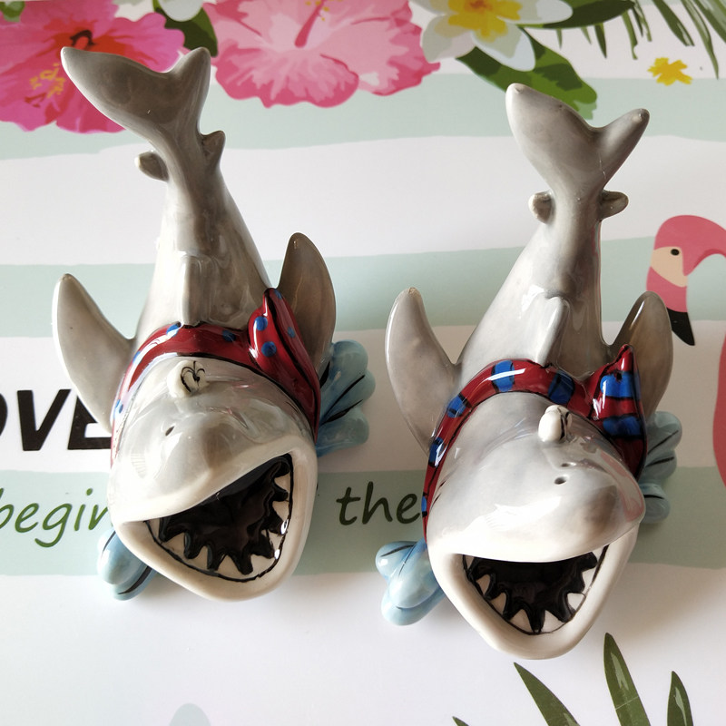 创意厨房陶瓷胡椒瓶组合出口精品纯手绘陶瓷鲨鱼调味瓶Blue sky|msdalam kategori dapur/memasak Appliances, Alat dapur/Penyimpanan dapur, botol penyimpanan/bekas penyimpanan dapur, botol perasa - dari Buy2taobao.com untuk memberikan perkhidmatan ejen Taobao profesional membeli