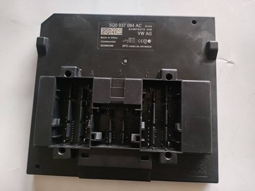 5Q0937084S AC AG AH AJ AE 0AA AF AB 高尔夫7车身电脑BCM全新