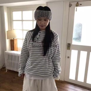 BUTTON FLEECE HOOD 上衣 韩国代购 条纹摇粒绒帽衫 25F