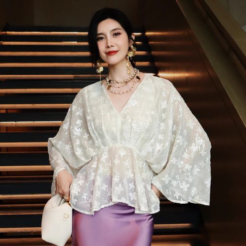 复古V领珠片绣花蝙蝠袖雪纺衫女