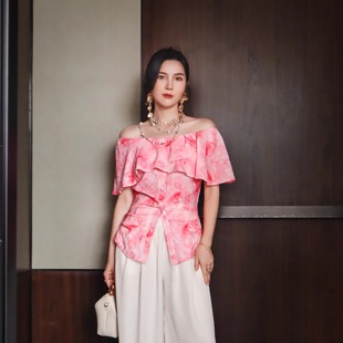 桃粉晕染法式 复古轻奢一字肩珠片花卉荷叶领独特设计收腰上衣女