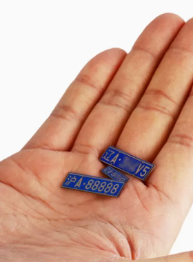 订制定做1/10 1/12RC遥控车攀爬车拖头卡车模型车仿真金属车牌