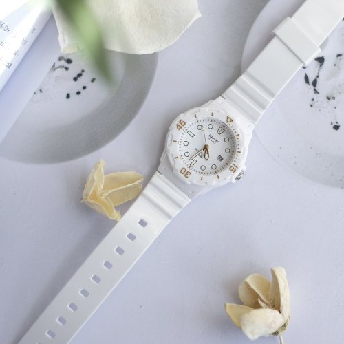 卡西欧运动风日历学生手表