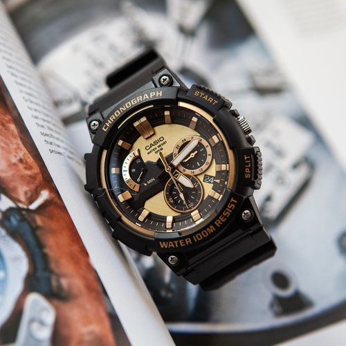 卡西欧多功能防水运动风日历男表