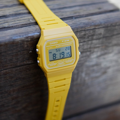 卡西欧学生数字电子表复古糖果色