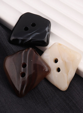 不规则大衣风衣二眼梯形花纹咖啡黑色米黄貂绒装饰树脂纽扣子