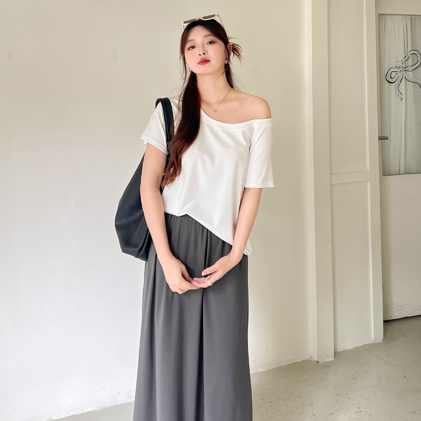 大码百分百女装夏季胖mm显瘦舒适经典纯色斜肩T恤上衣半身裙套装