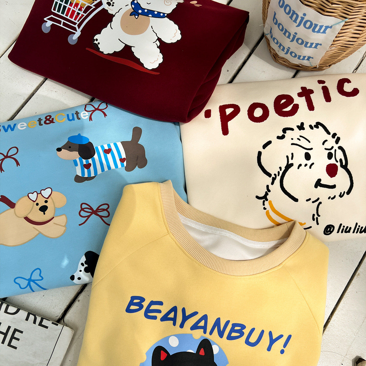 大码百分百女装秋季微胖mm百搭圆领插肩袖原创手绘印花卫衣