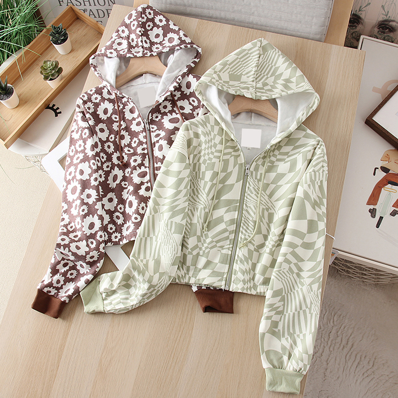 印花宽松显瘦薄绒短款连帽卫衣