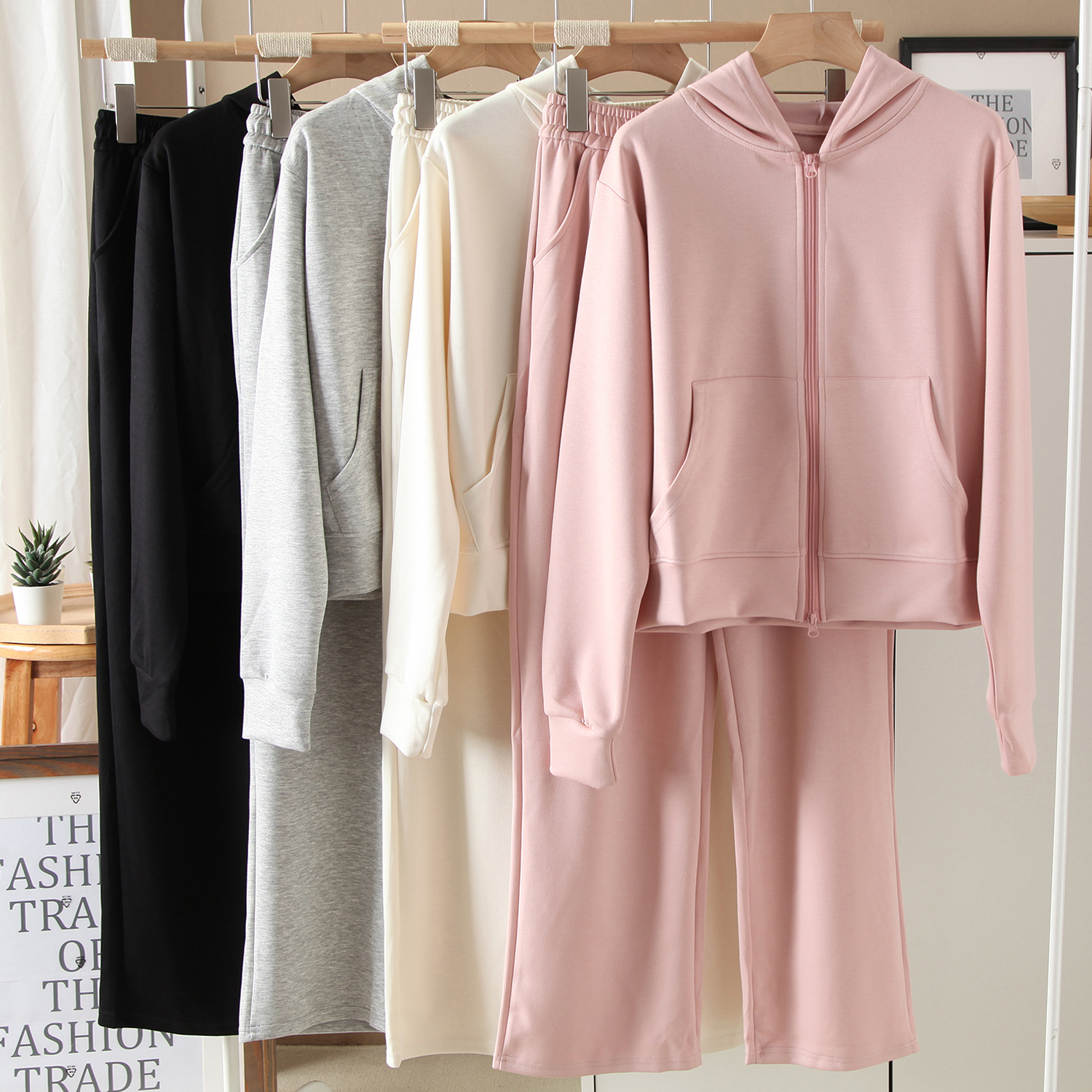 连帽短外套松紧腰直筒裤两件套装