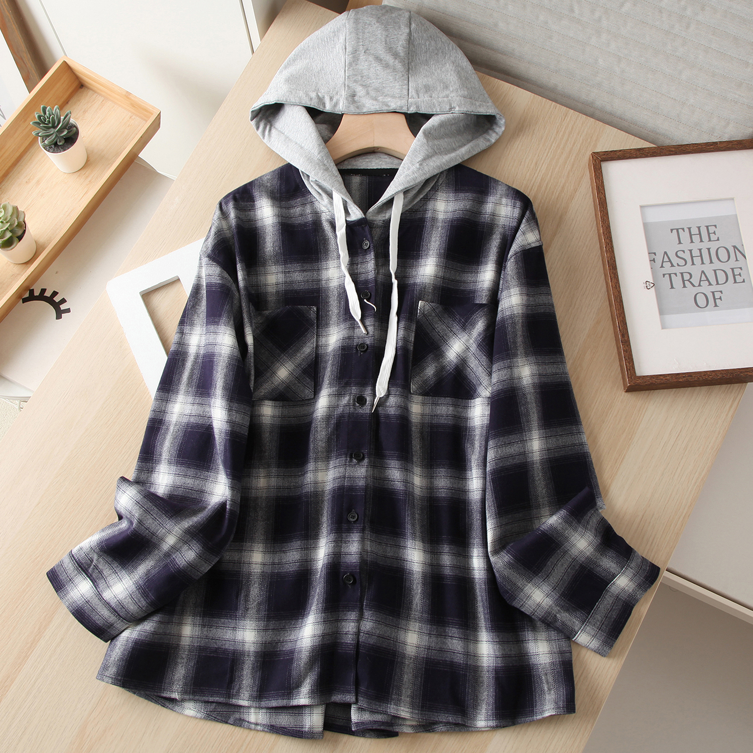 复古宽松格纹磨毛连帽格子衬衫女