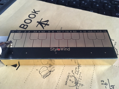 旅行乐器小巧键盘可吹奏迷你掌上MIDI键盘类Stylophone新风管