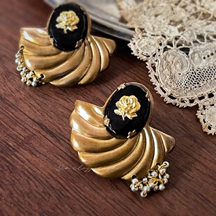 Neoclassicism手作复古椭圆黑宝石玫瑰花黄铜耳夹耳饰