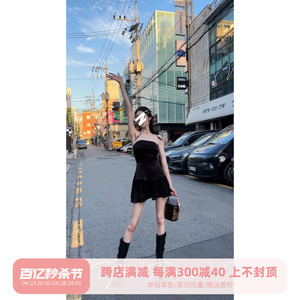 Sun雅乔【甜心特工】设计感拉链抹胸+黑绉纱细闪蓬蓬裙套装
