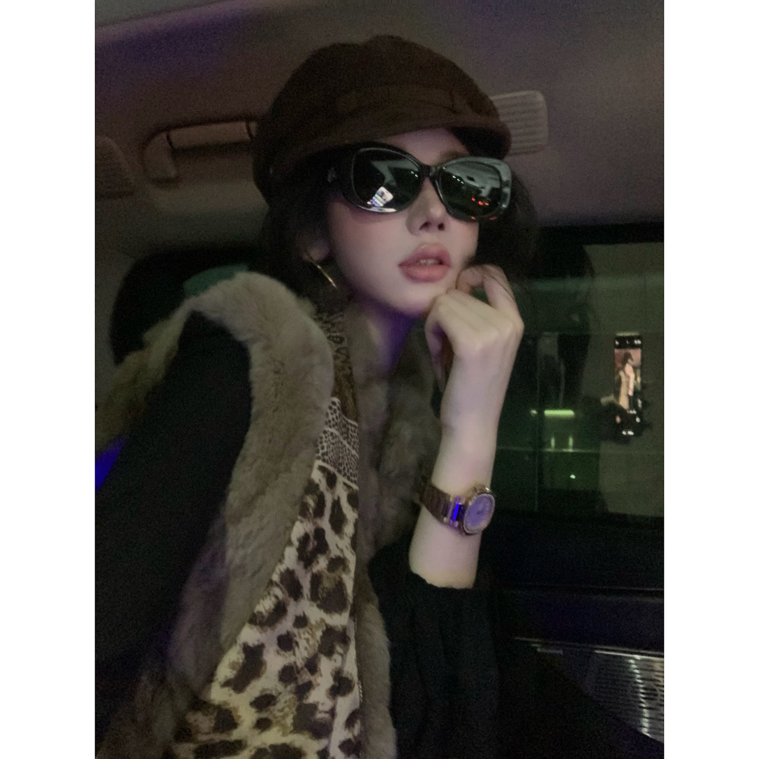 Sun雅乔【时尚维度】秋冬新款时尚獭兔毛轻皮草马甲保暖外套女图片