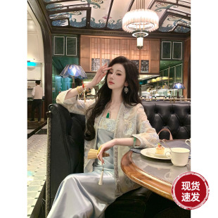 Sun雅乔【冰清玉洁】秋装新款重磅重工渐变花卉刺绣钉珠短外套女