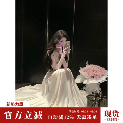 Sun雅乔 夏季简约高级感垂坠缎面收腰捏褶无袖大摆时尚中长连衣裙