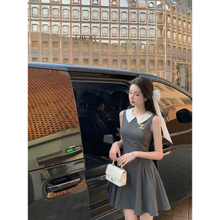 Sun雅乔 夏季通勤减龄高级感气质灰色短款无袖娃娃领百褶裙连衣裙