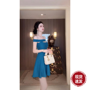 Sun雅乔 夏季轻熟风礼服裙胸前挖空小心机露肩烫钻针织连衣裙短裙