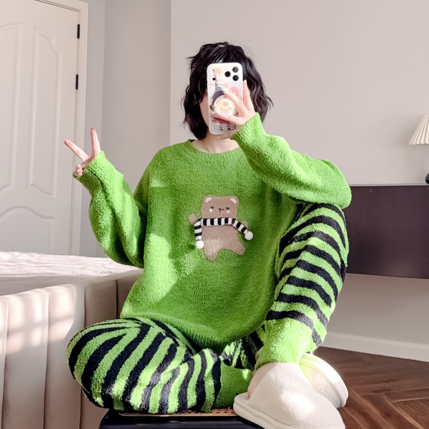 条纹小熊睡衣女秋冬半边绒可爱宽松束脚长裤软绵绵家居服可外穿春