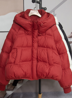 时尚红色连帽鸭绒羽绒服女2025冬季新款小个子韩版宽松外套潮6252