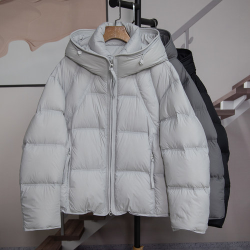 时尚洋气灰色连帽鸭绒羽绒服