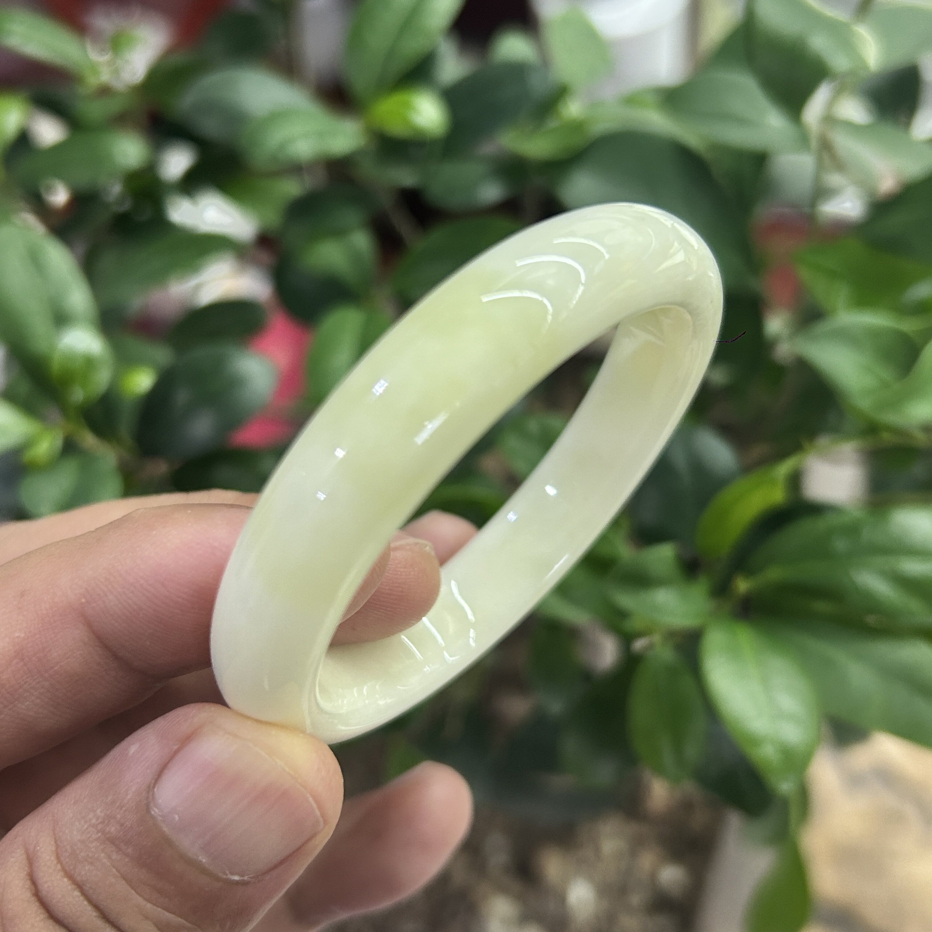蓝田玉手镯精品浅绿翠色纯天然无酸洗蓝田玉源头供货商圈口51-63