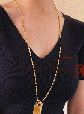 一所新潮刀片吊坠毛衣链