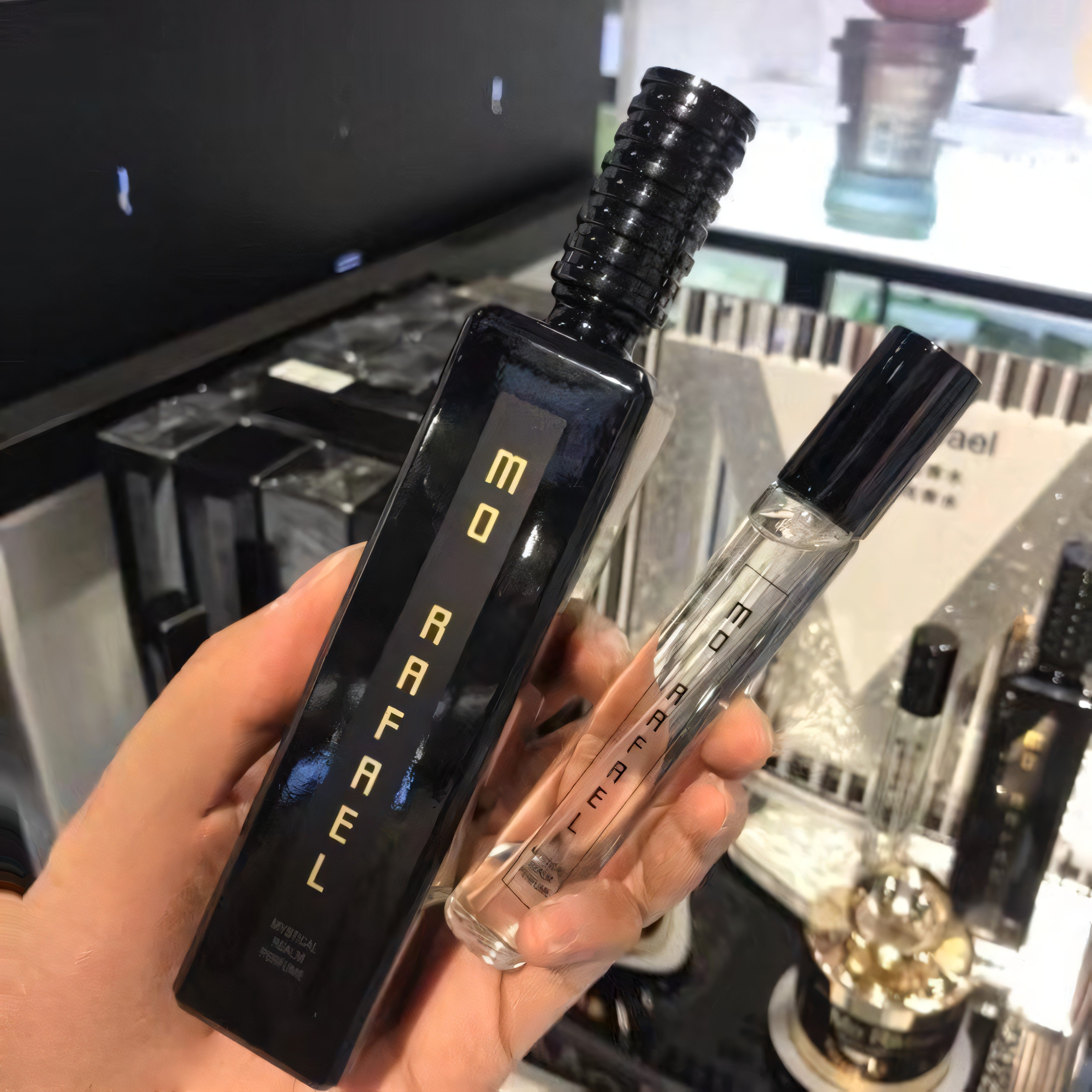 摩拉菲尔香水木质香黑加仑中国图片