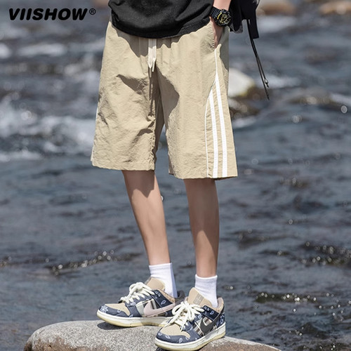 VIISHOW夏季薄款速干休闲短裤男潮牌宽松三条杠条纹直筒五分裤子