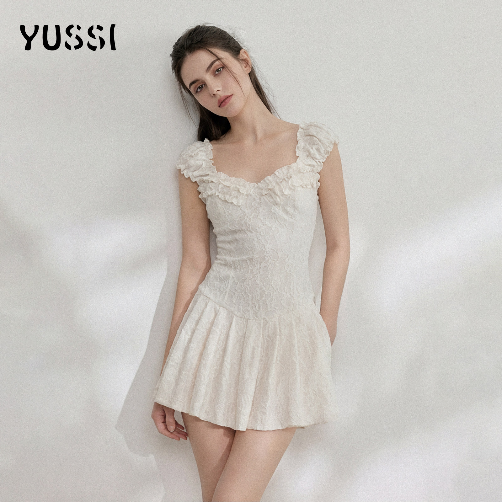 YUSSI温柔风小飞袖连衣裙夏女提花蕾丝木耳边遮肉显瘦百搭裙子
