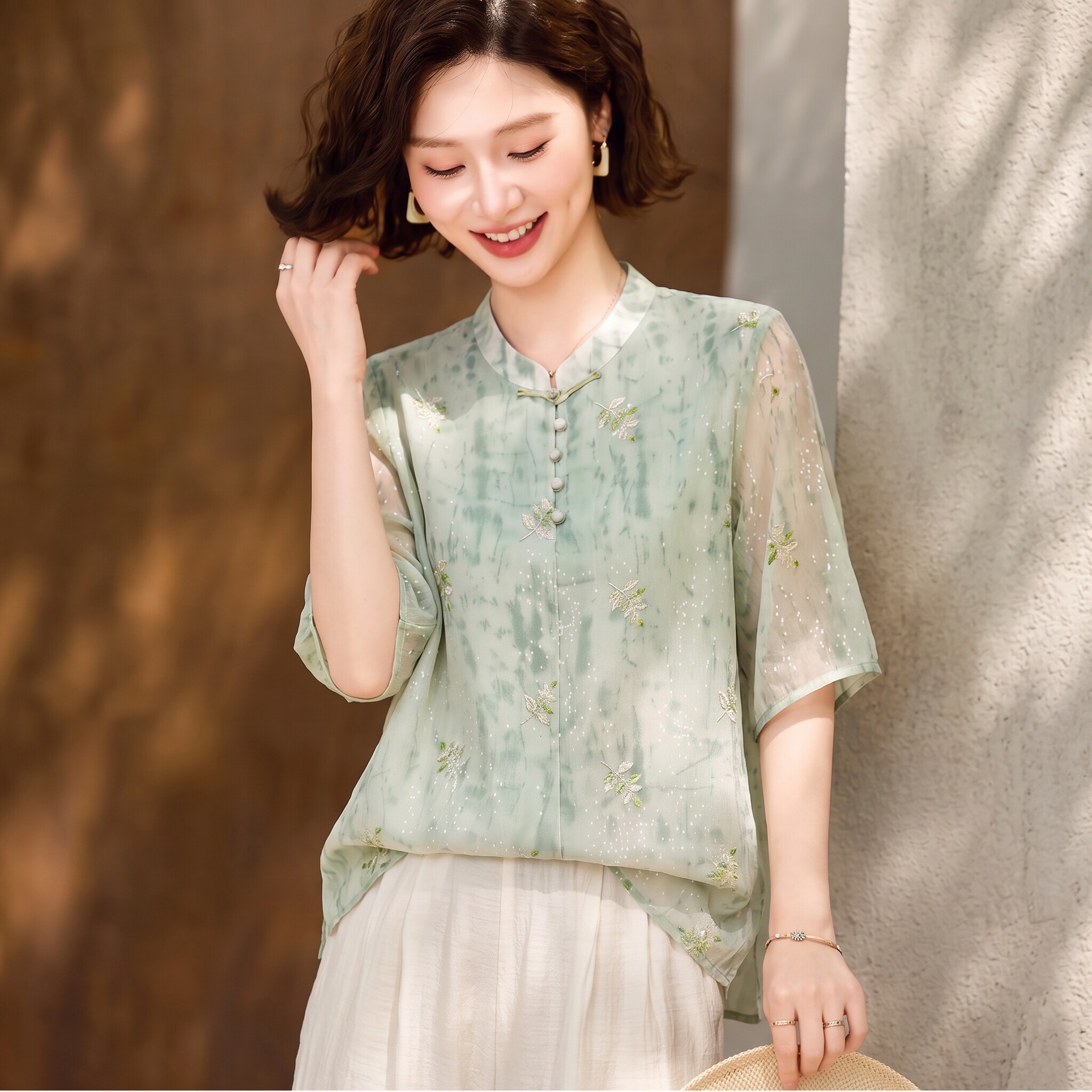 中年妈妈夏装新中式浅绿上衣服2中老年女装