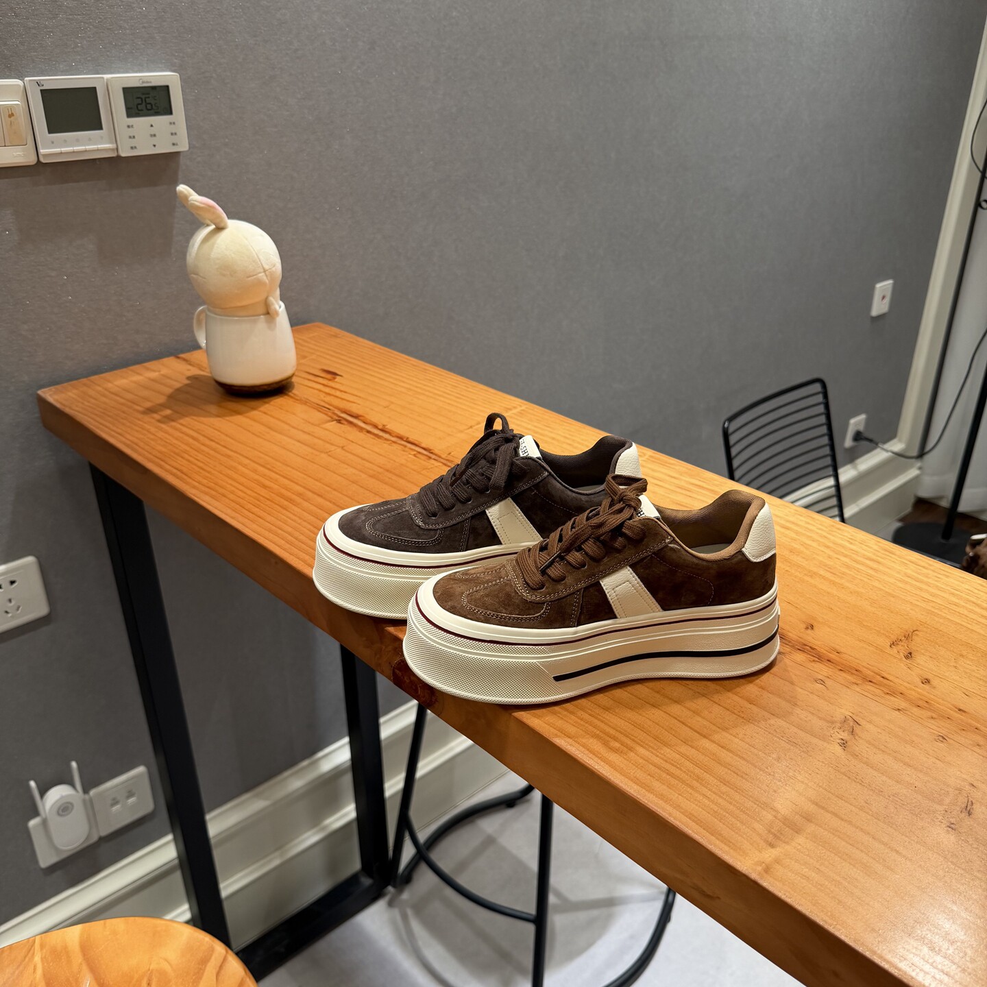 磨砂真皮厚底休闲板鞋女小个子增高松糕底轻便百搭复古拼色运动鞋