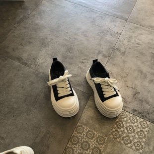 厚底增高小白鞋女2026年新款系带圆头休闲板鞋百搭轻便时尚女鞋潮