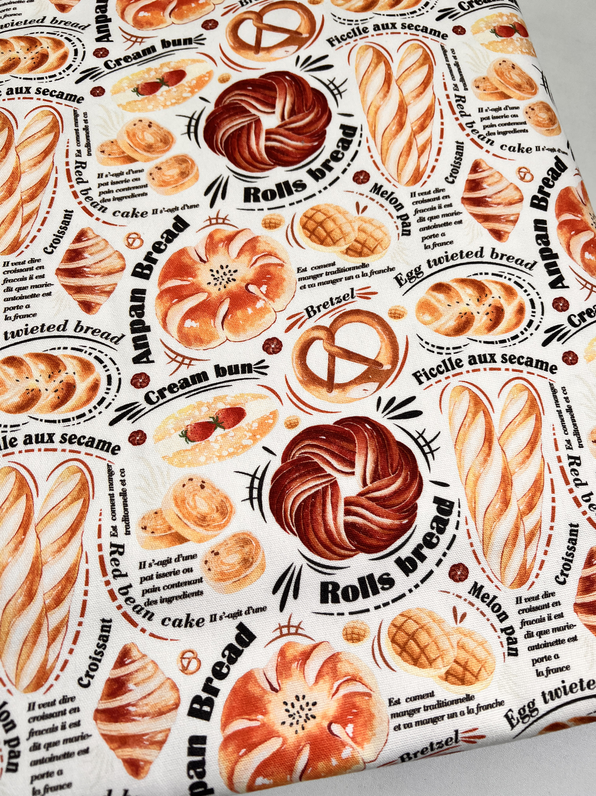 版权定制 烘培面包 数码印花 全棉8安帆布 手工DIY  面料