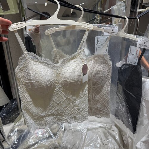 韩系蕾丝V领美背吊带背心女26春新款带胸垫内搭修身打底上衣6112